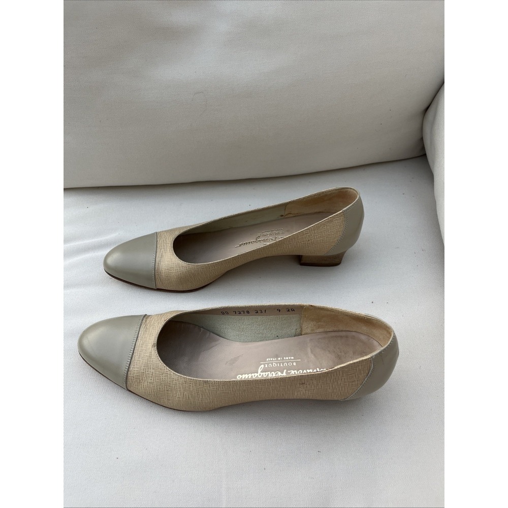 Salvatore Ferragamo Low Heels Pump